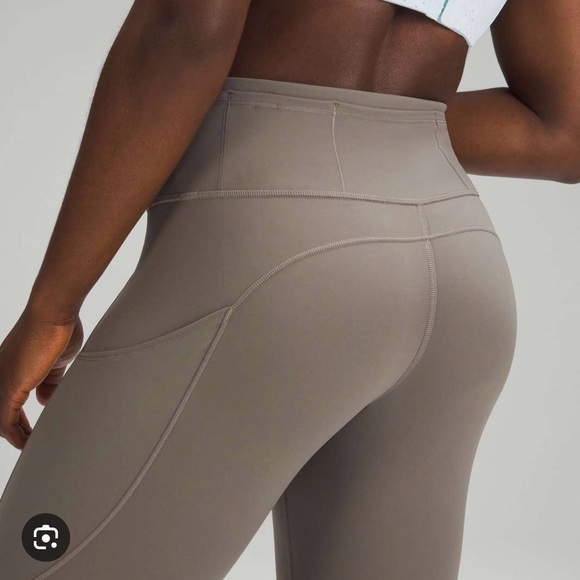 NWOT Lululemon Fast and Free Leggings 25” - Picture 3 of 4